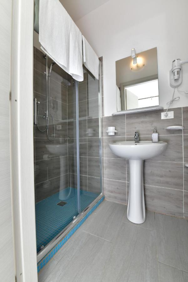 A San Lazzaro Rooms Сан Ладзаро ди Савена Екстериор снимка