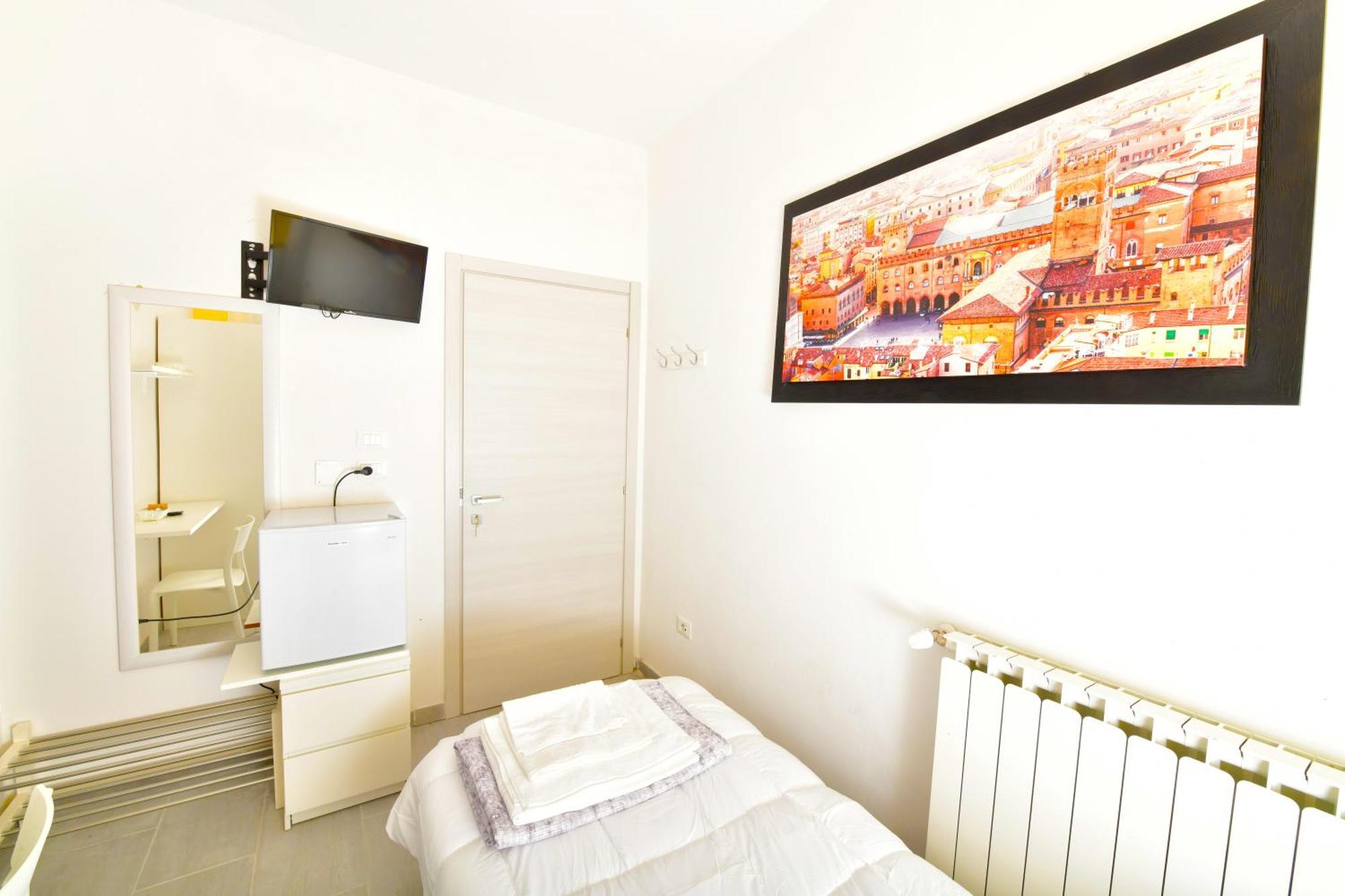 A San Lazzaro Rooms Сан Ладзаро ди Савена Екстериор снимка